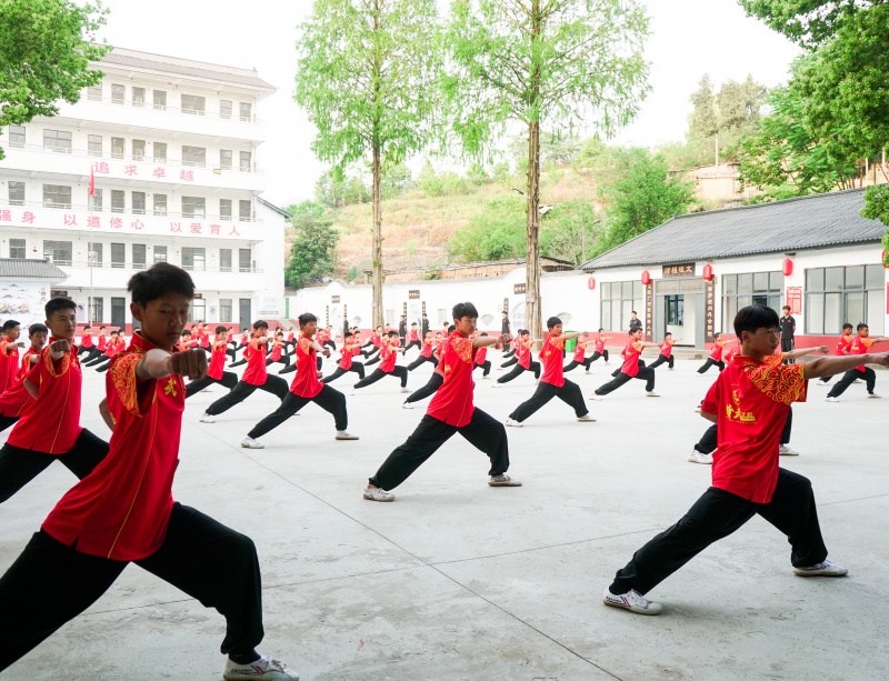去武当山学习武术毕业后可以考大学吗？