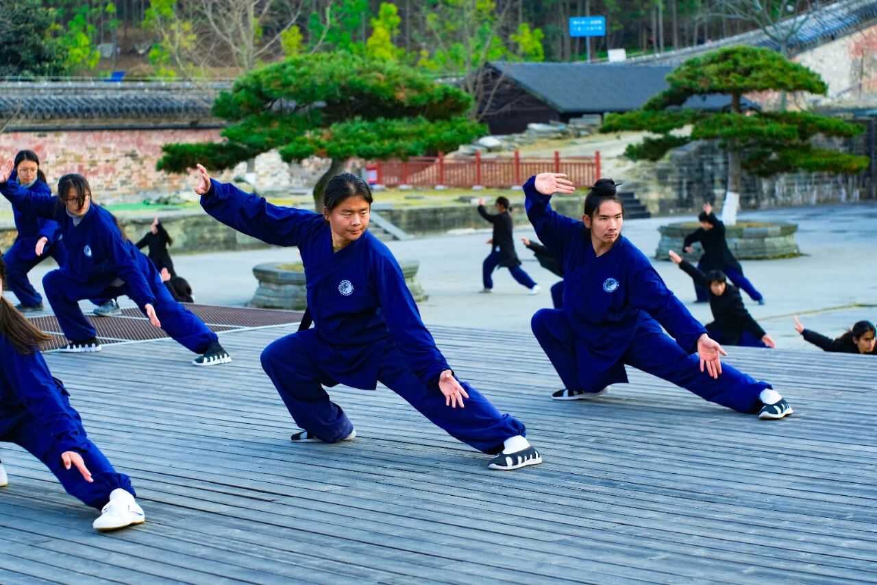 武当山湖北武术学校冬令营