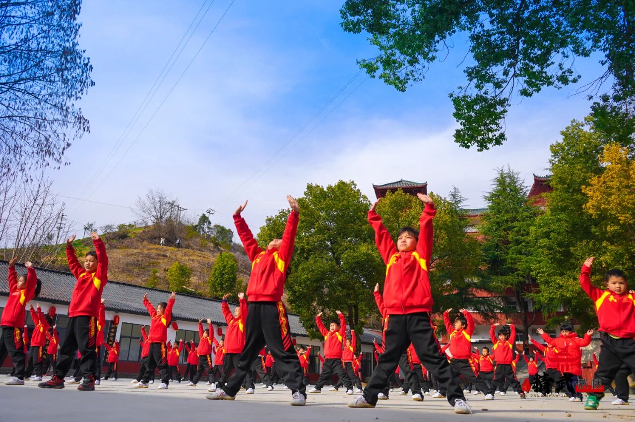 武当山湖北武术学校冬令营