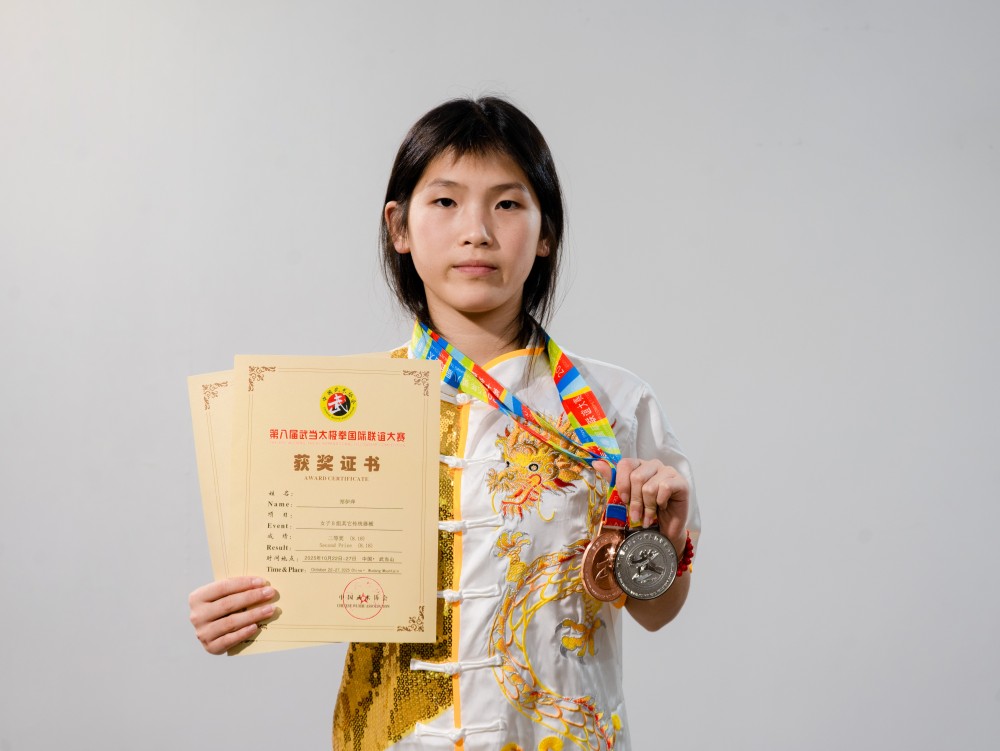 女子传统机械二等奖·郑伊萍